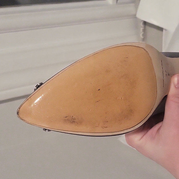 Manolo Blahnik Hangisi grey satin pump - Picture 8 of 8